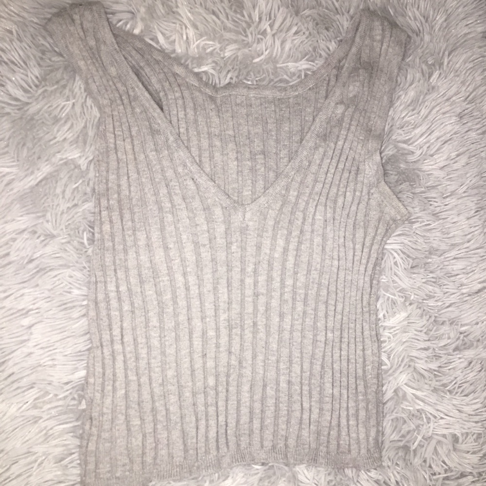 Gray crop top